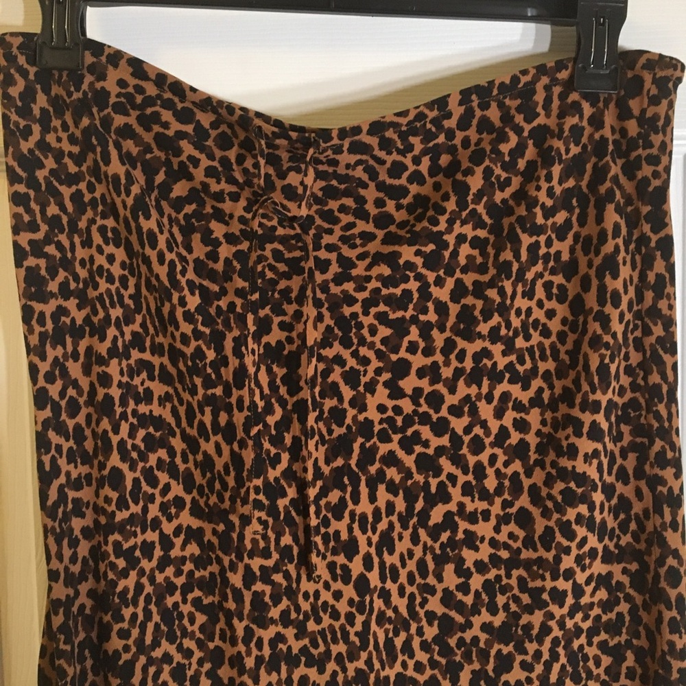 MADEWELL NWT AUTHENTIC BRUSHED MATERIAL LEOPARD MIDI SKIRT WITH A SIDE SLIT - Picture 3 of 11